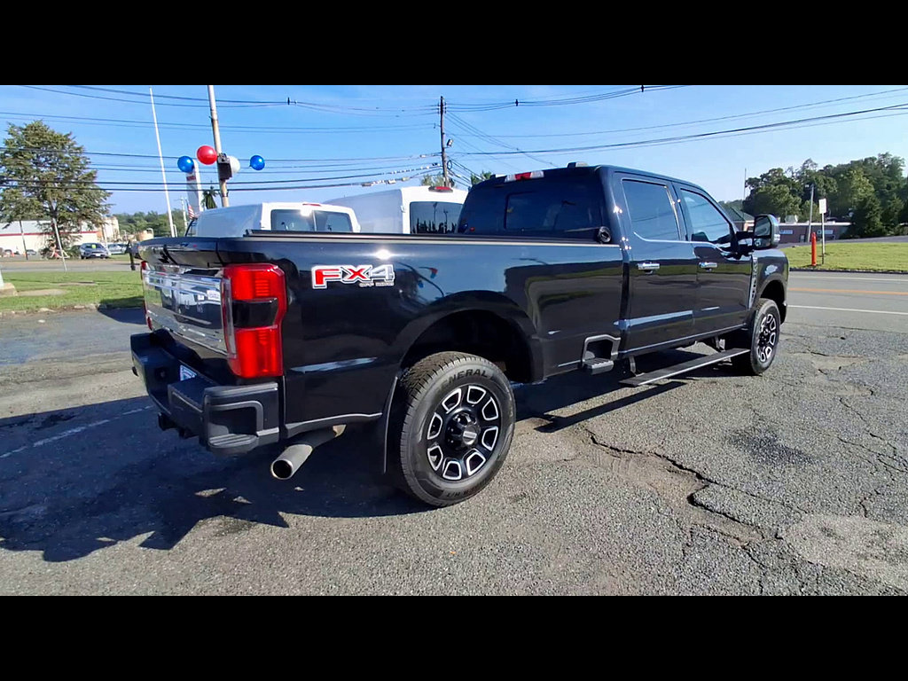 Certified 2023 Ford F350 Platinum w/ FX4 Off-Road Package AWD/4WD image 8