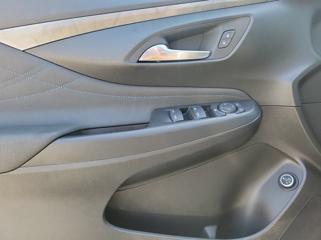 Used 2025 Buick Envista Sport Touring w/ Convenience I Package FWD image 22