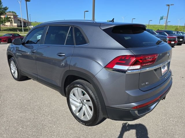 Used 2023 Volkswagen Atlas Cross Sport SE w/ Panoramic Sunroof Package AWD/4WD image 3
