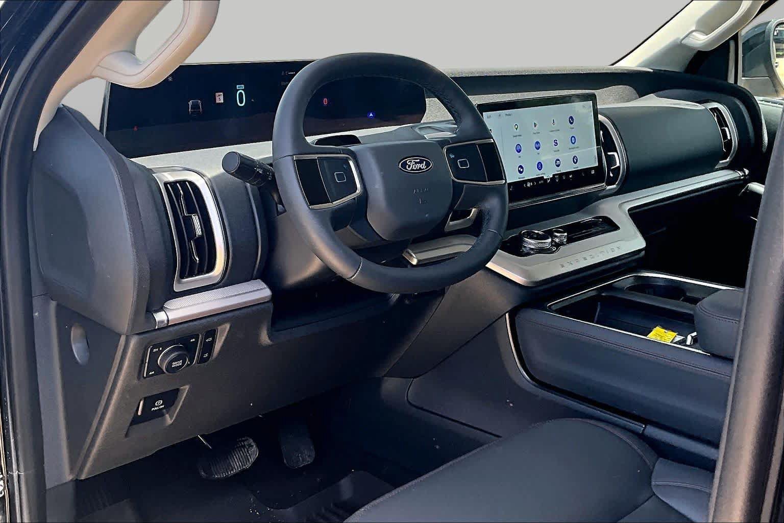 Certified 2025 Ford Expedition Active AWD/4WD image 18
