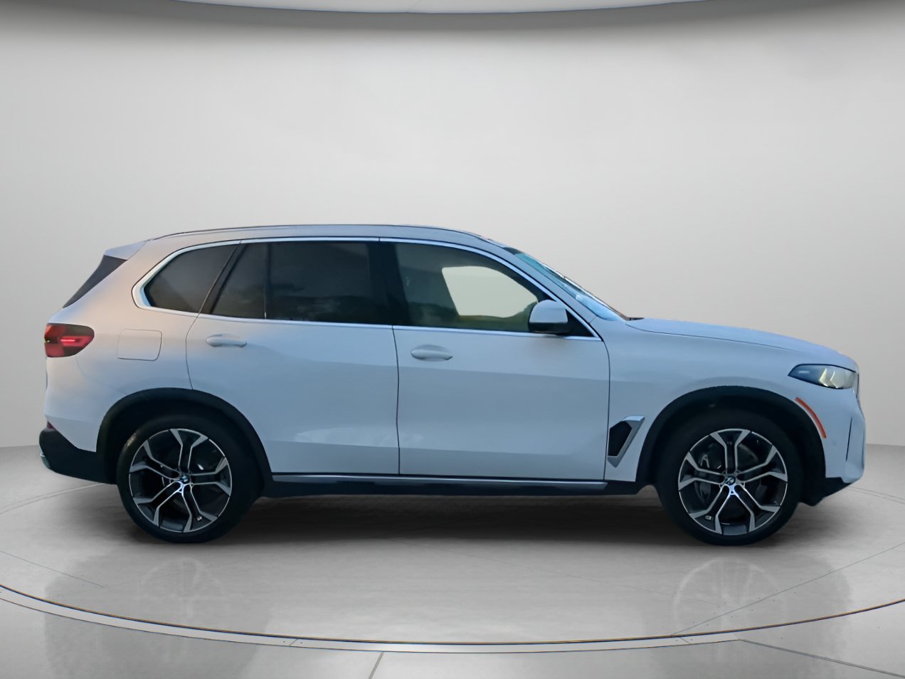 Used 2025 BMW X5 sDrive40i w/ Premium Package RWD image 32