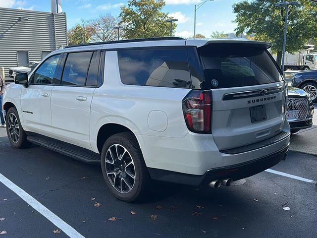 Used 2022 Chevrolet Suburban RST w/ Sport Performance Package AWD/4WD image 5