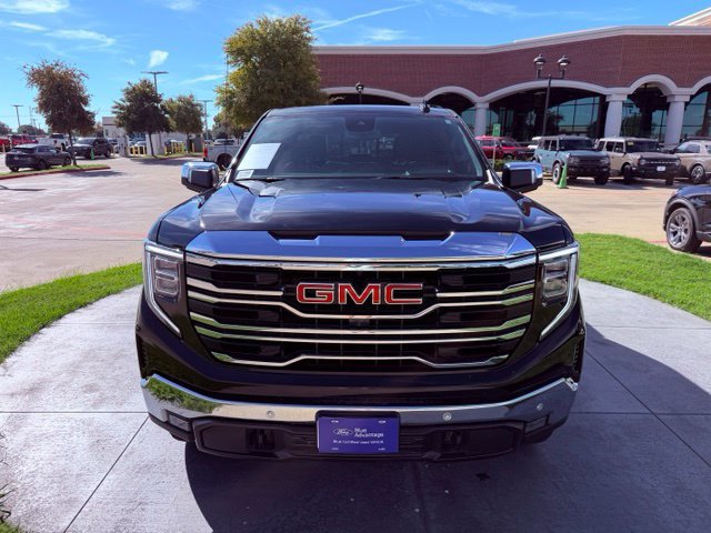 Used 2025 GMC Sierra 1500 SLT AWD/4WD image 2