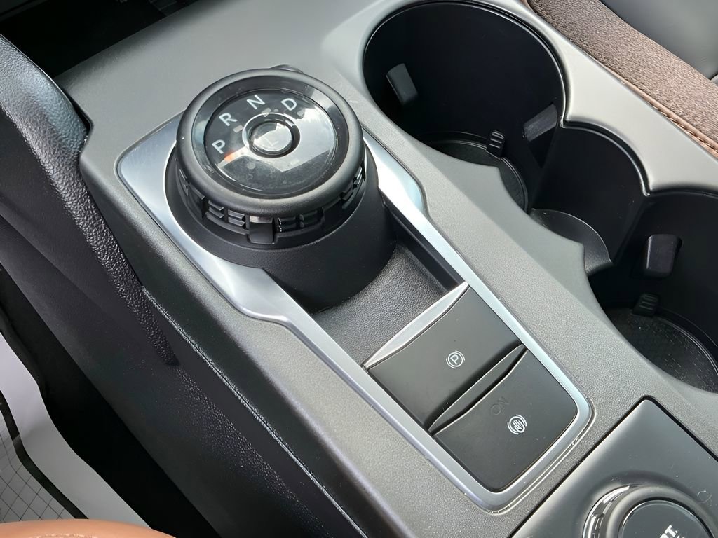 Certified 2025 Ford Bronco Sport Outer Banks w/ Outer Banks Tech Package+ AWD/4WD image 27
