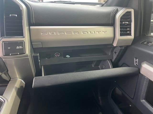 Certified 2022 Ford F350 Lariat w/ Black Appearance Package image 22