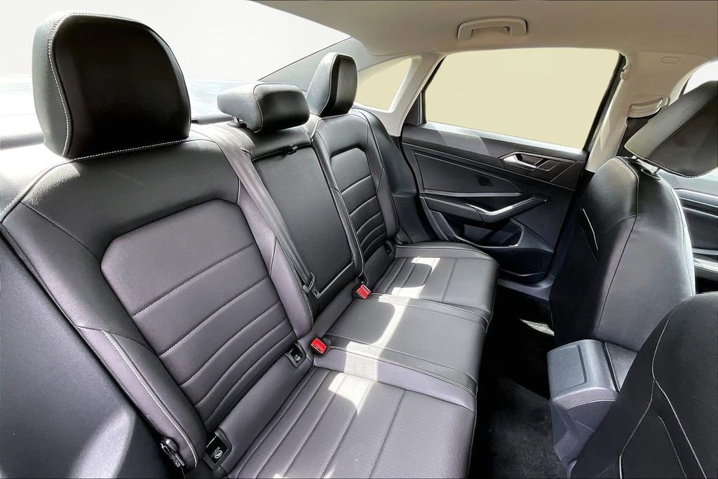 Used 2024 Volkswagen Jetta SE FWD image 27
