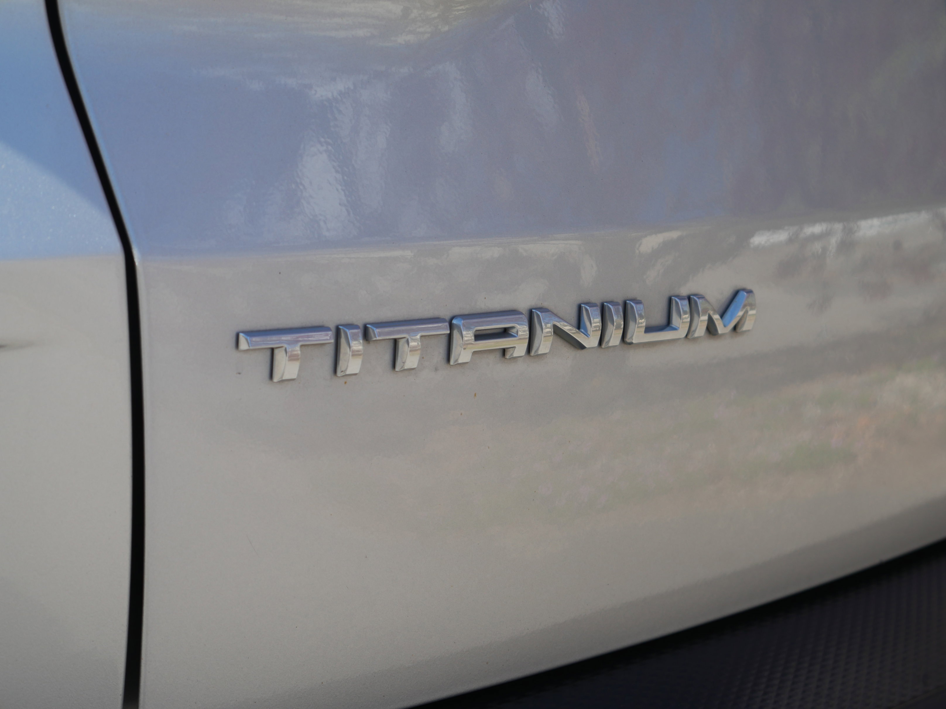 Certified 2020 Ford Escape Titanium w/ Titanium Premium Package 2.0 AWD/4WD image 21
