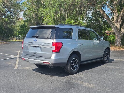 Certified 2024 Ford Expedition XLT RWD image 7