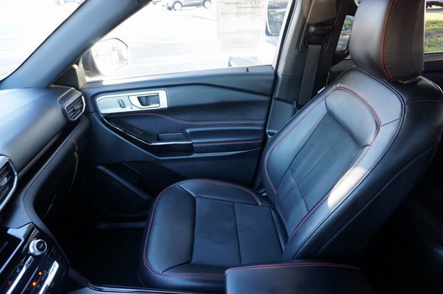 Certified 2023 Ford Explorer ST-Line w/ Class IV Trailer Tow Package image 31