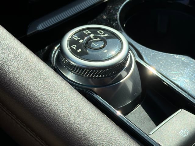 Certified 2025 Ford Explorer Platinum w/ LUX Leather Package image 31