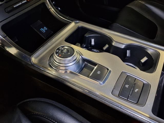 Certified 2022 Ford Edge Titanium AWD/4WD image 9