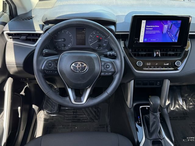 Used 2023 Toyota Corolla Cross LE image 10