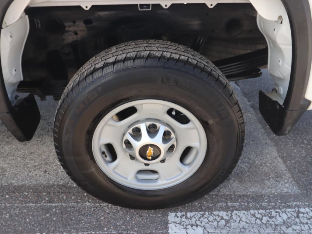 Used 2024 Chevrolet Silverado 2500 W/T w/ WT Convenience Package RWD image 15
