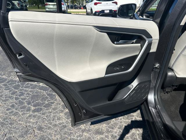 Used 2023 Toyota RAV4 Limited AWD/4WD image 30