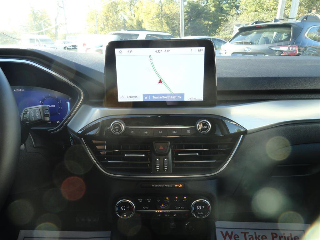 Certified 2021 Ford Escape Titanium image 16