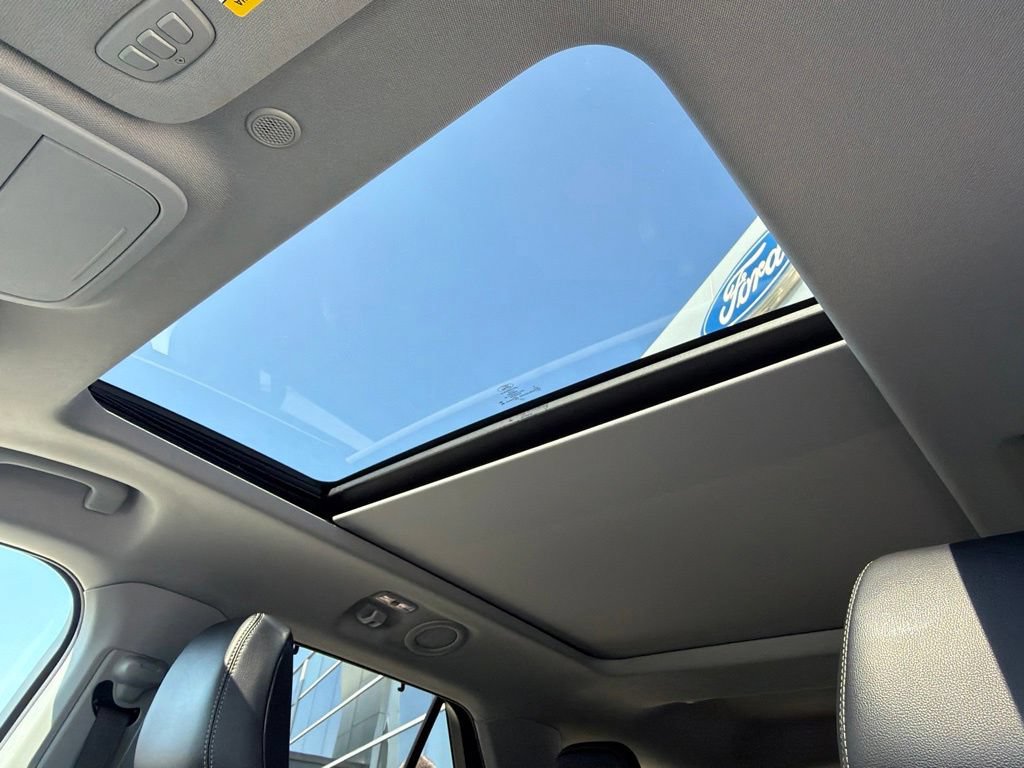 Certified 2023 Ford Explorer Limited w/ Limited Technology Package RWD image 36