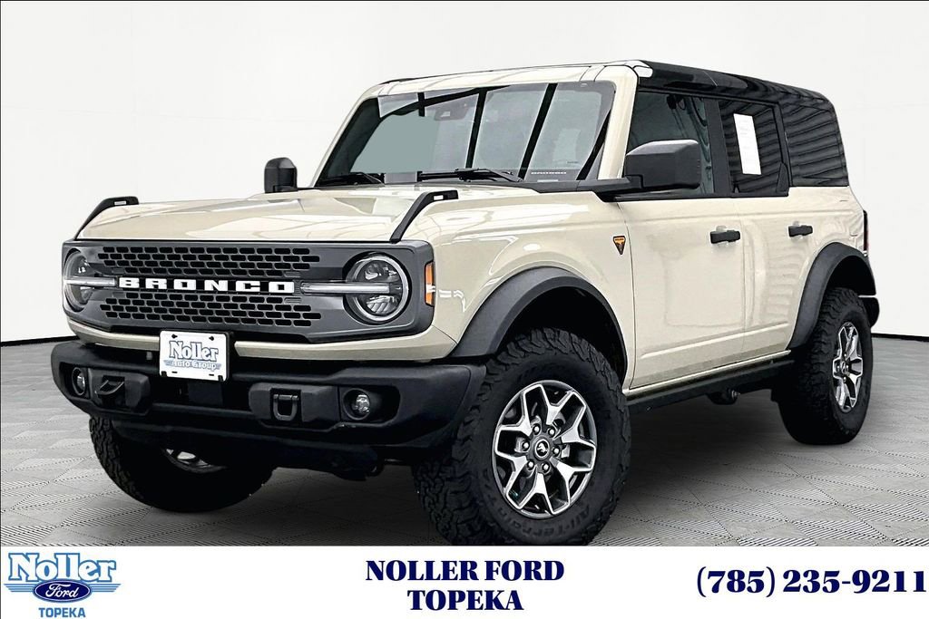 Certified 2025 Ford Bronco Badlands AWD/4WD image 1