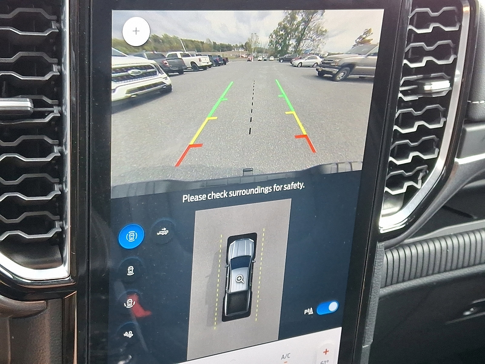 Certified 2024 Ford Ranger Lariat w/ Advanced Towing Package image 18