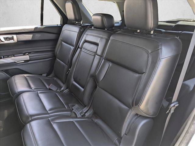 Certified 2021 Ford Explorer XLT w/ Equipment Group 202A RWD image 18