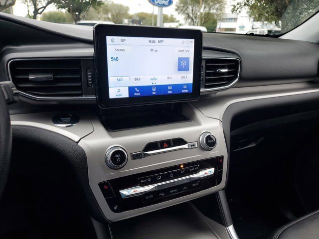 Certified 2022 Ford Explorer XLT w/ Equipment Group 202A image 25