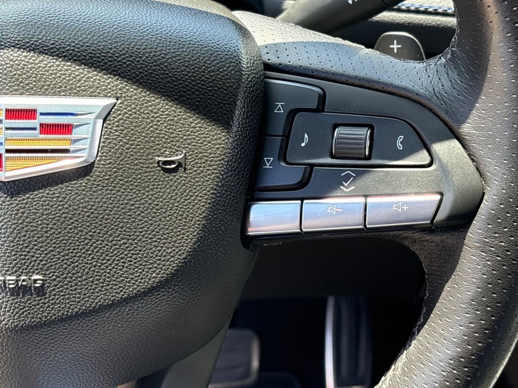 Used 2025 Cadillac XT4 Sport FWD image 20