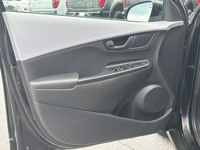 Used 2021 Hyundai Kona SEL FWD image 12