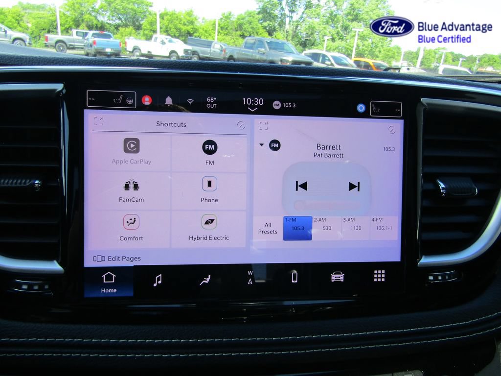 Used 2022 Chrysler Pacifica Limited w/ Uconnect Theater Family Group FWD image 38