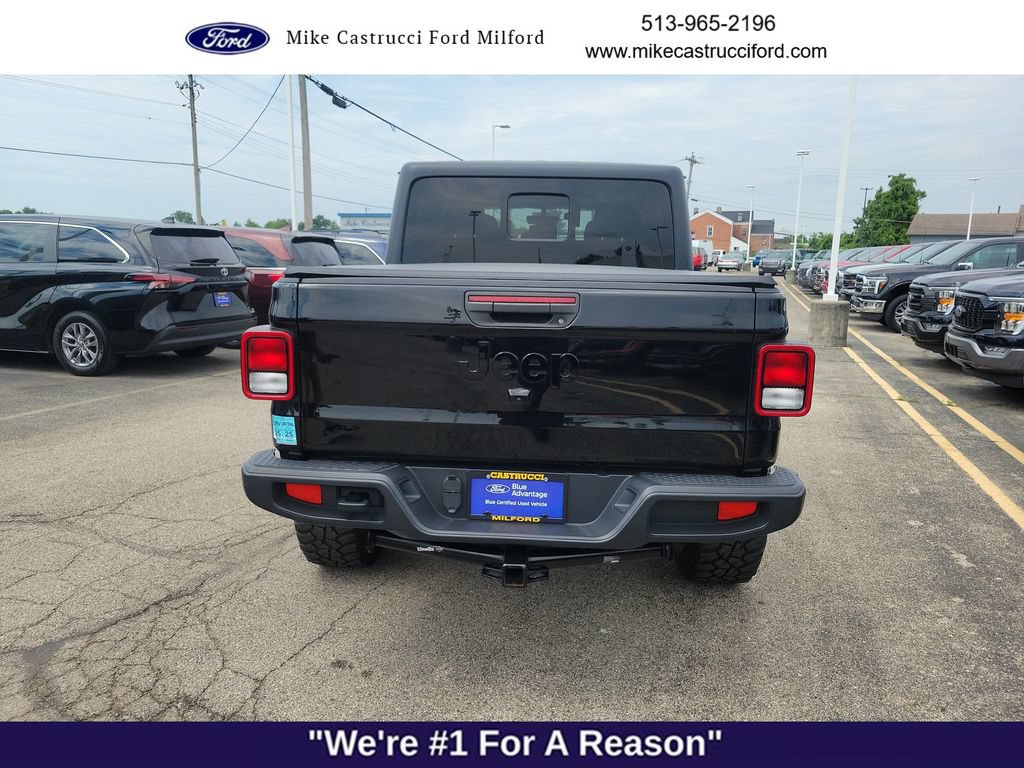 Used 2023 Jeep Gladiator Overland w/ Cold Weather Group AWD/4WD image 4