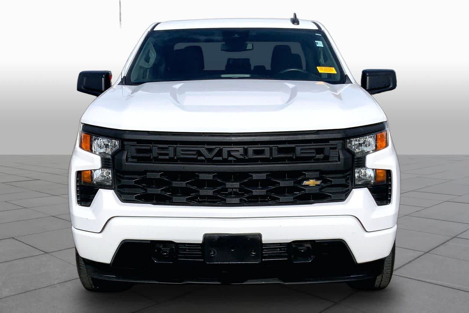 Used 2022 Chevrolet Silverado 1500 Custom w/ LPO, Dark Essentials Package RWD image 4