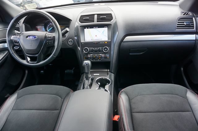 Certified 2019 Ford Explorer XLT w/ Equipment Group 202A FWD image 6