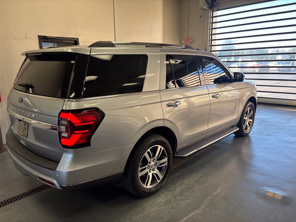 Certified 2022 Ford Expedition Limited AWD/4WD image 9
