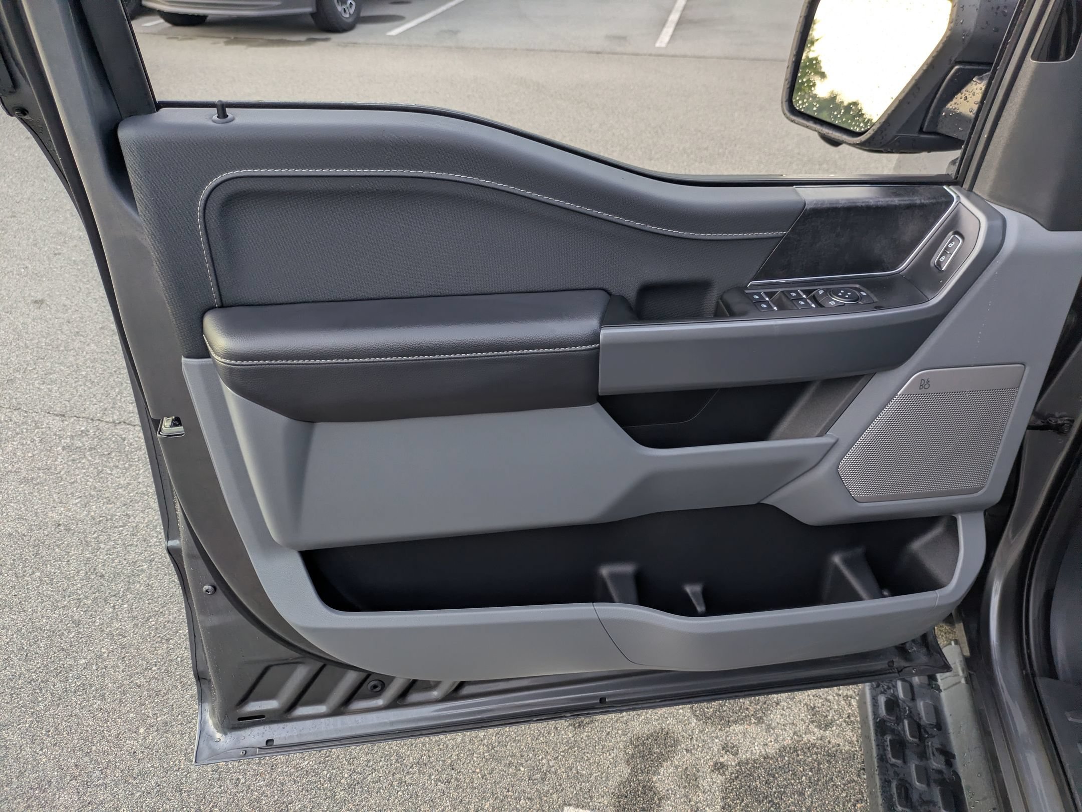 Certified 2025 Ford F150 Lightning Flash AWD/4WD image 16