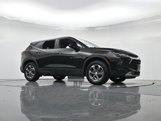 Used 2023 Chevrolet Blazer LT w/ Driver Confidence Package FWD image 35