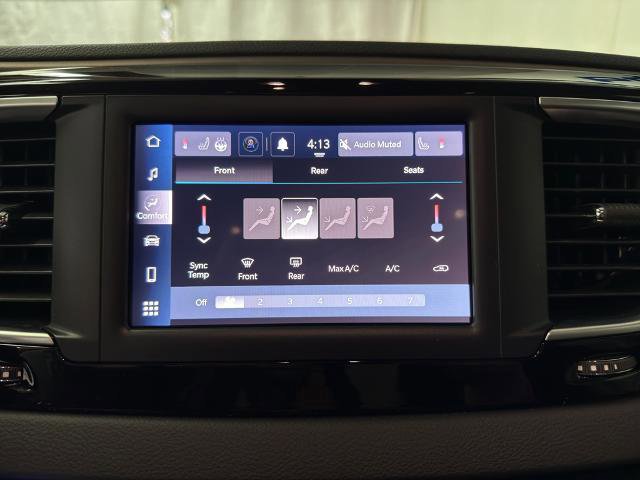 Used 2024 Chrysler Voyager LX image 14