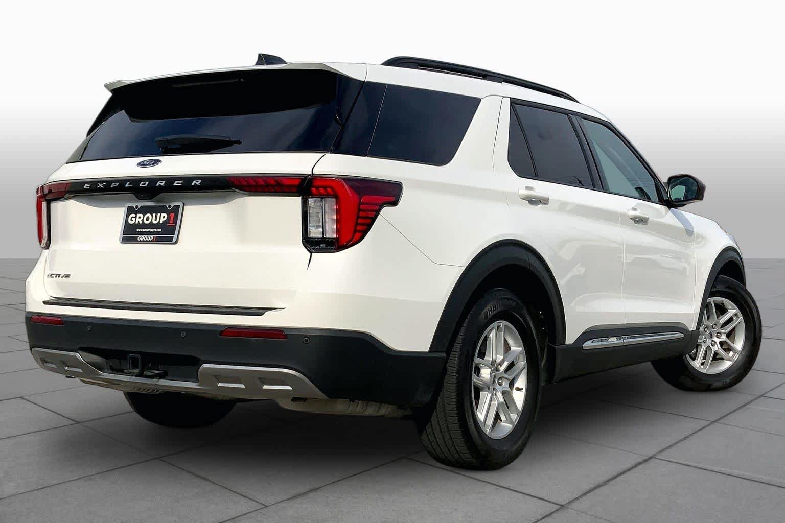 Certified 2025 Ford Explorer Active w/ Active Comfort Package RWD image 13