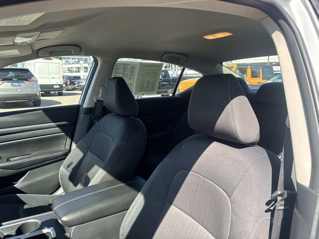 Used 2022 Nissan Altima 2.5 SV image 17