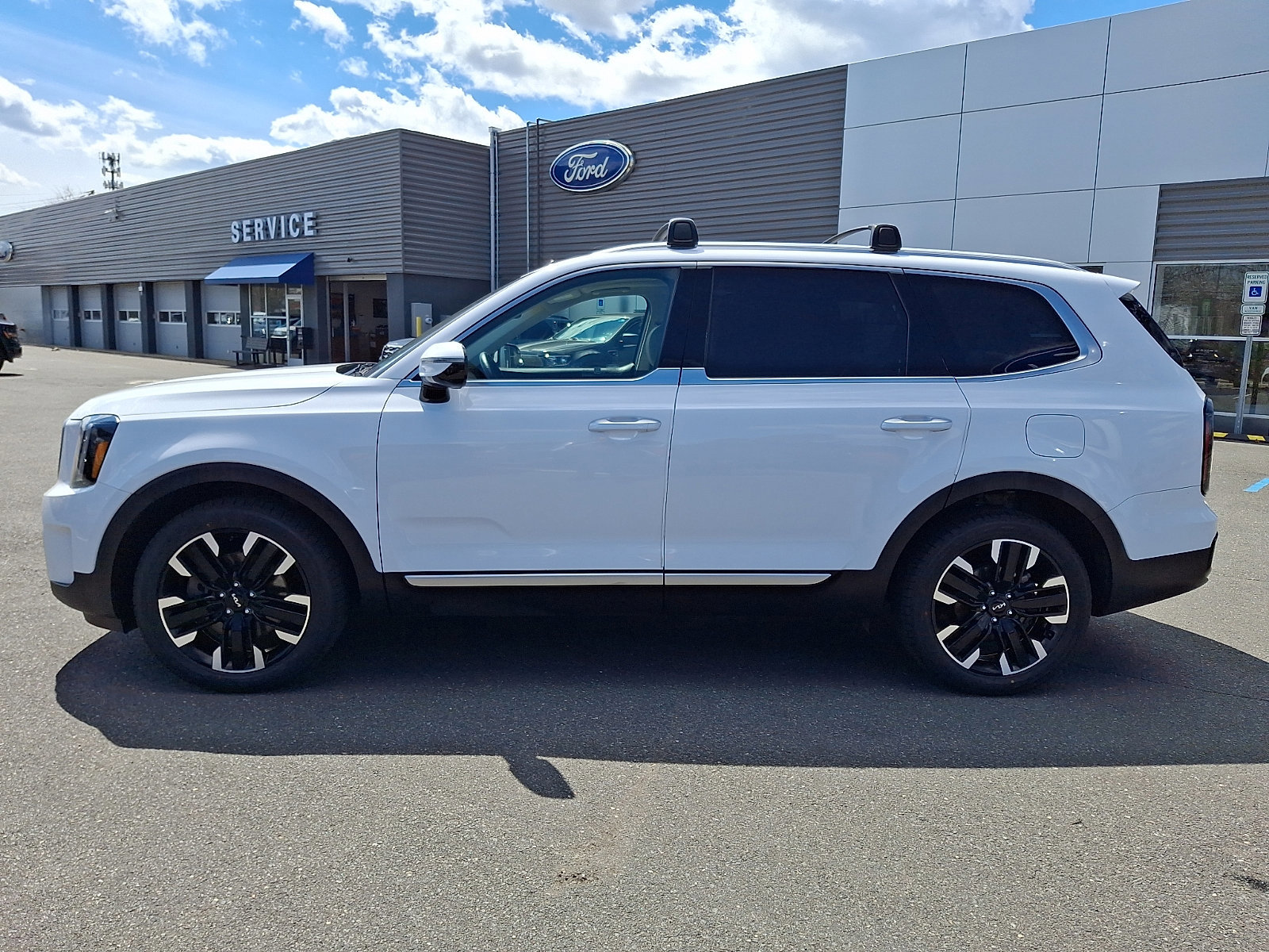 Used 2024 Kia Telluride SX image 9