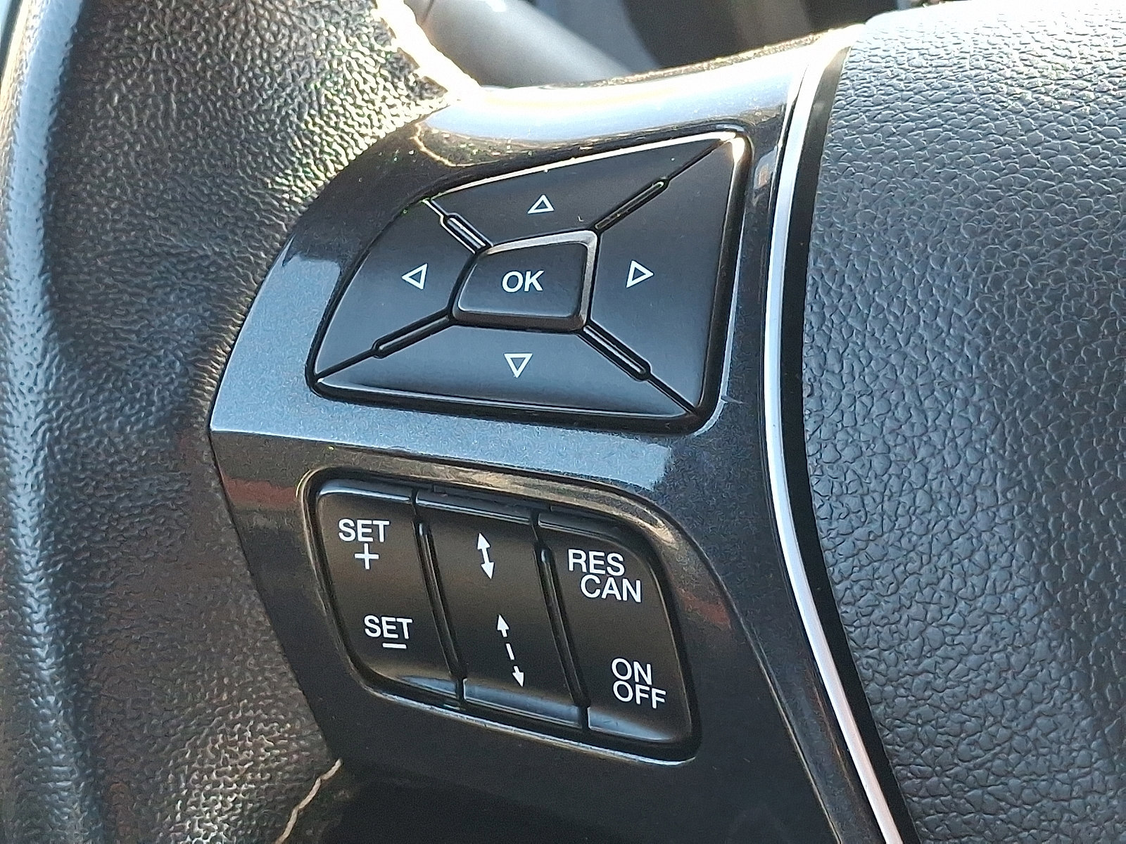 Certified 2018 Ford Explorer Platinum image 22