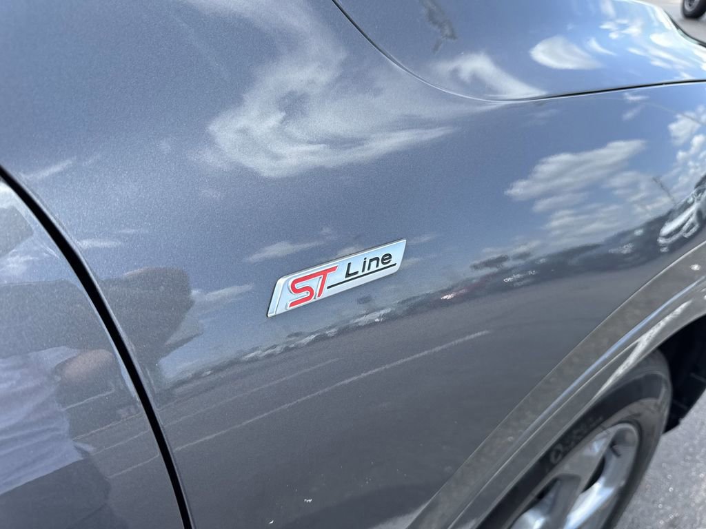 Certified 2023 Ford Escape ST-Line w/ Tech Pack #1 image 16