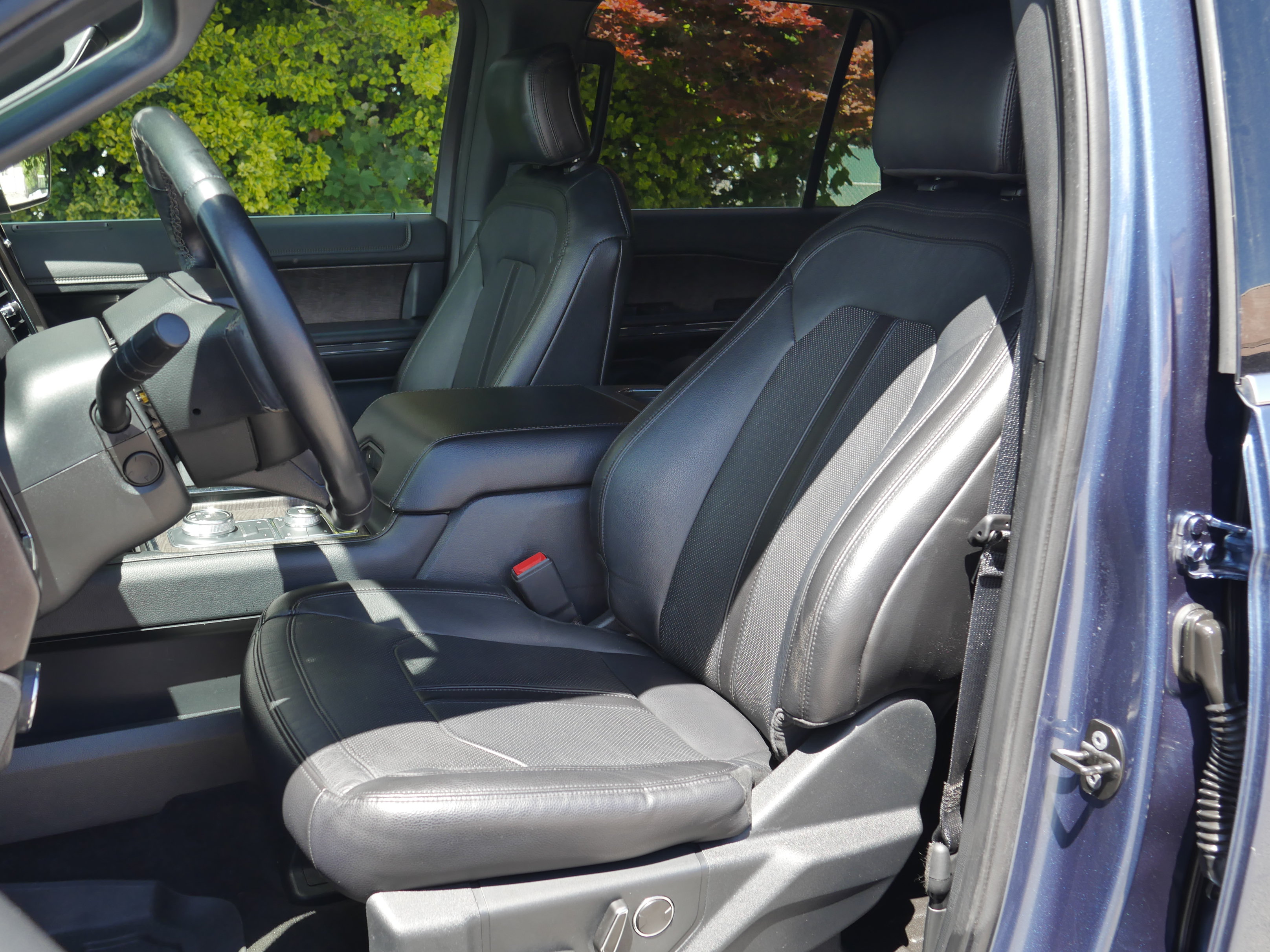 Certified 2019 Ford Expedition Limited w/ Equipment Group 302A AWD/4WD image 36
