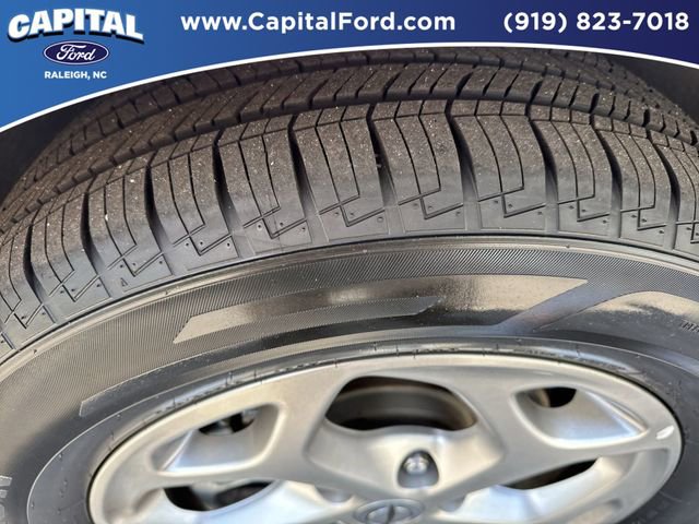 Used 2024 Chrysler Pacifica Limited FWD image 14