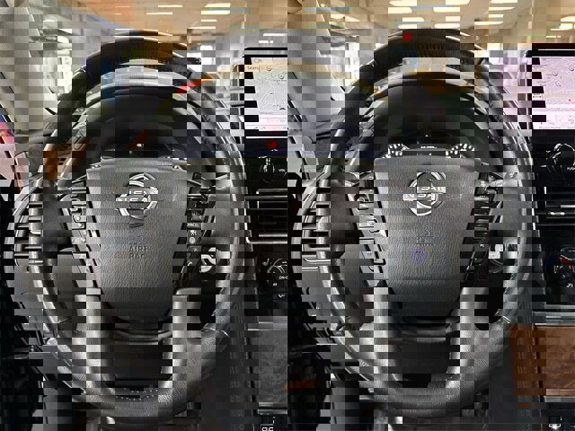 Used 2022 Nissan Armada SL w/ Captain's Chairs Package image 14