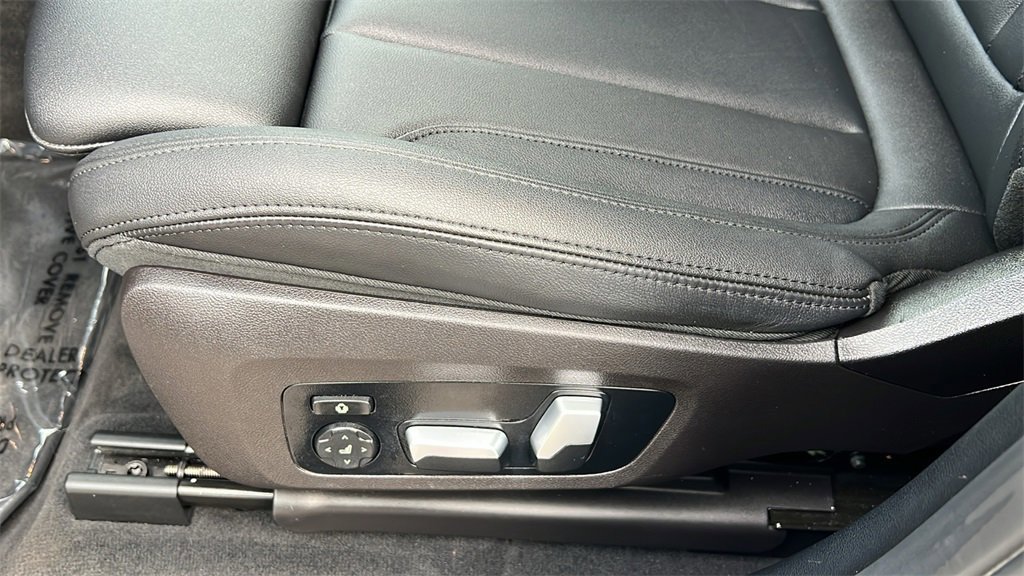 Used 2021 BMW X4 xDrive30i w/ Convenience Package image 13