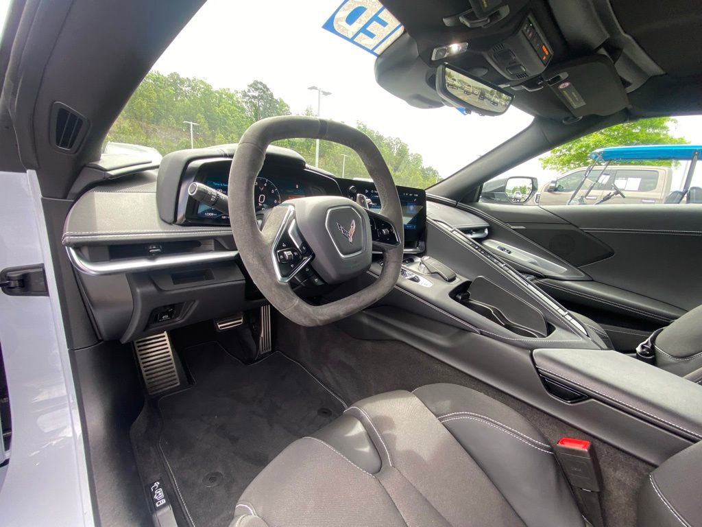 Used 2024 Chevrolet Corvette Stingray Coupe w/ Z51 Performance Package image 10