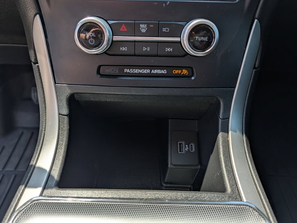 Certified 2022 Ford Edge SEL AWD/4WD image 13
