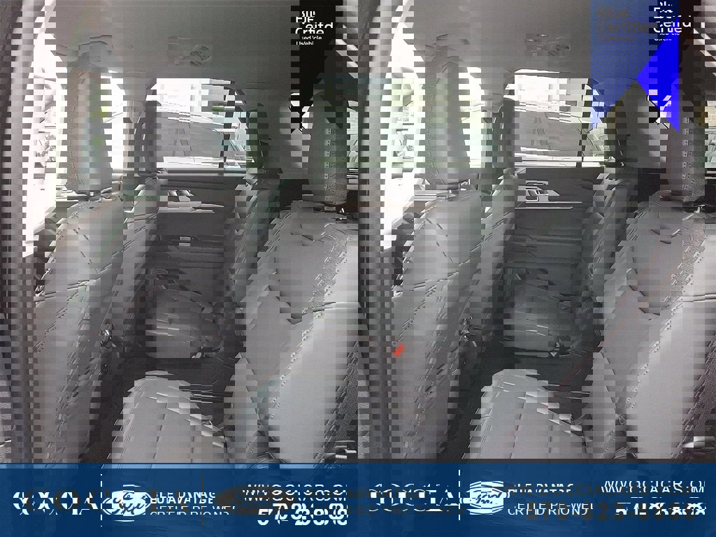 Certified 2025 Ford Explorer Active w/ Active Comfort Package image 11