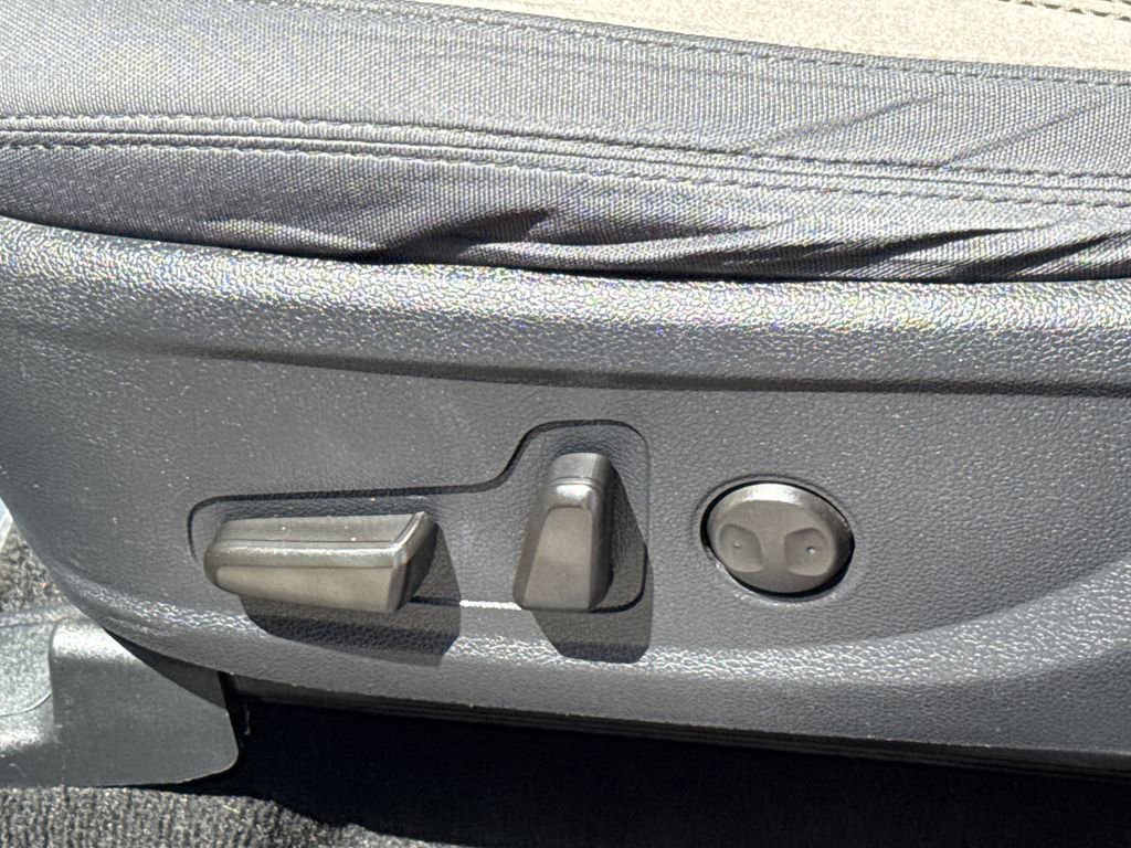 Used 2020 Hyundai Santa Fe SEL w/ Cargo Package image 24