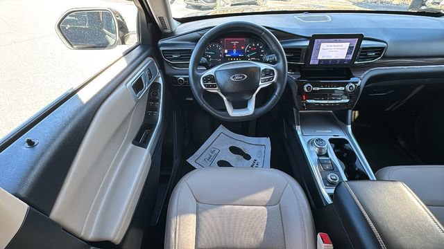 Certified 2023 Ford Explorer Limited w/ Equipment Group 301A image 15