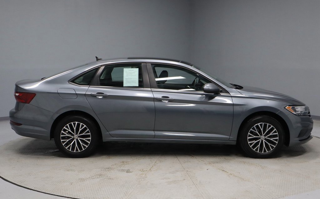 Used 2021 Volkswagen Jetta SE w/ SE Cold Weather Package image 6