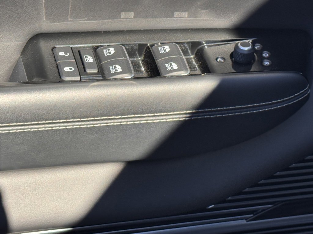 Used 2022 Jeep Grand Wagoneer Series II image 16